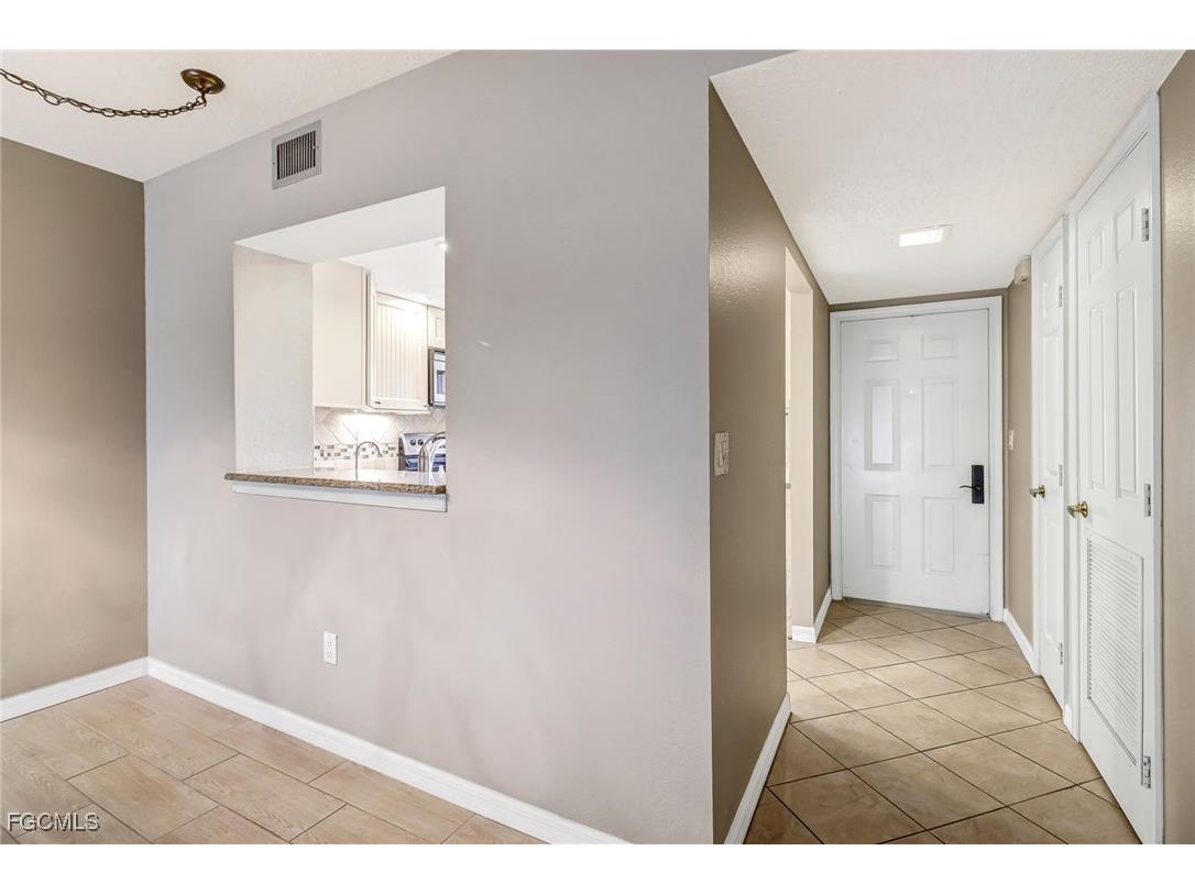 7430 Lake Breeze Drive #206 Fort Myers FL 33907 2025015786 image4