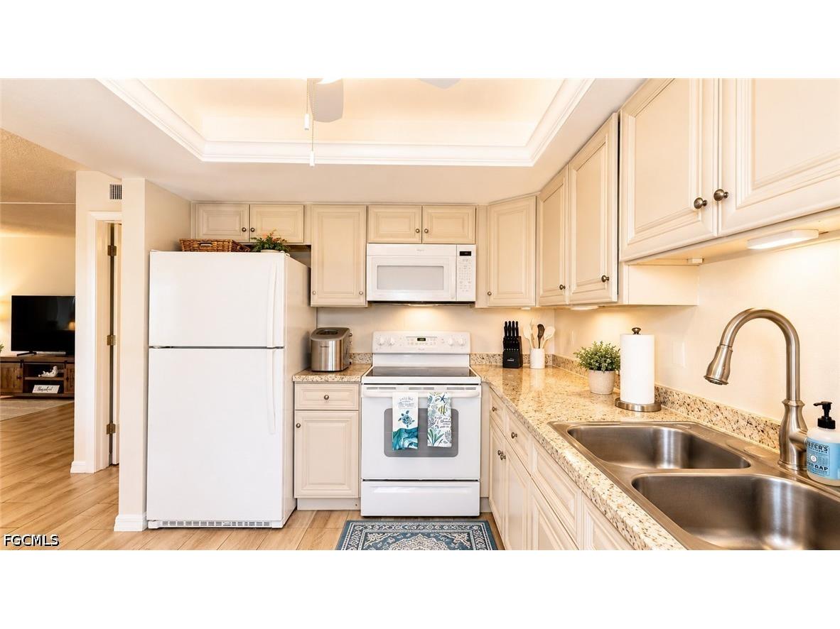 7430 Lake Breeze Drive #311 Fort Myers FL 33907 2026022950 image10