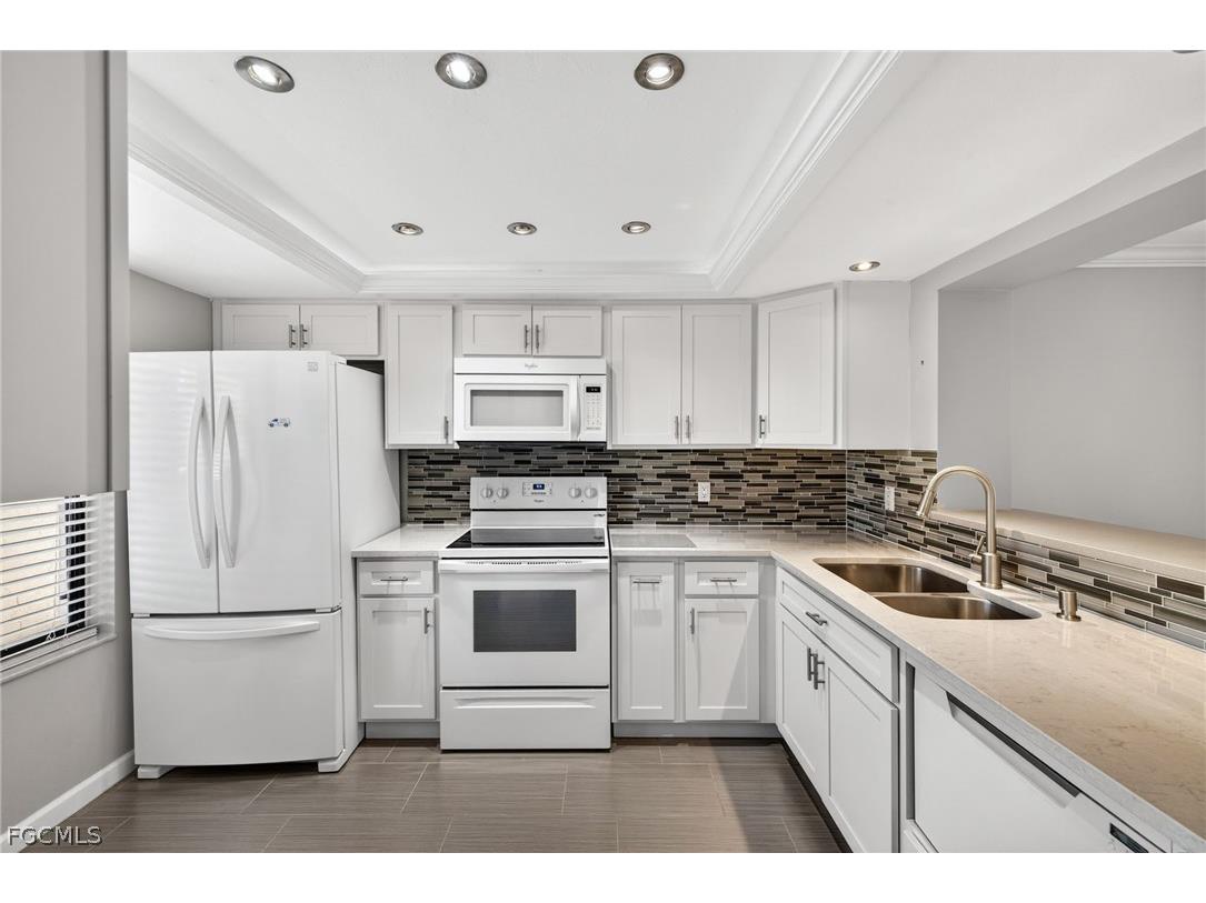 7430 Lake Breeze Drive #313 Fort Myers FL 33907 2026009091 image9