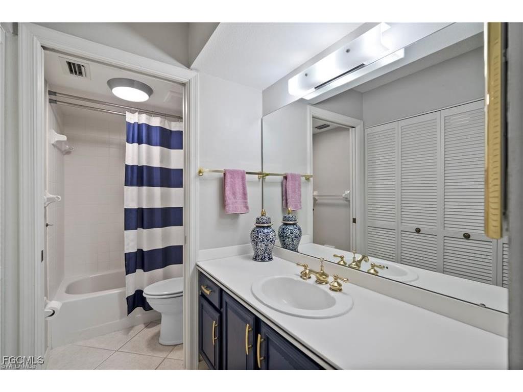 7430 Lake Breeze Drive #402 Fort Myers FL 33907 2025023737 image15