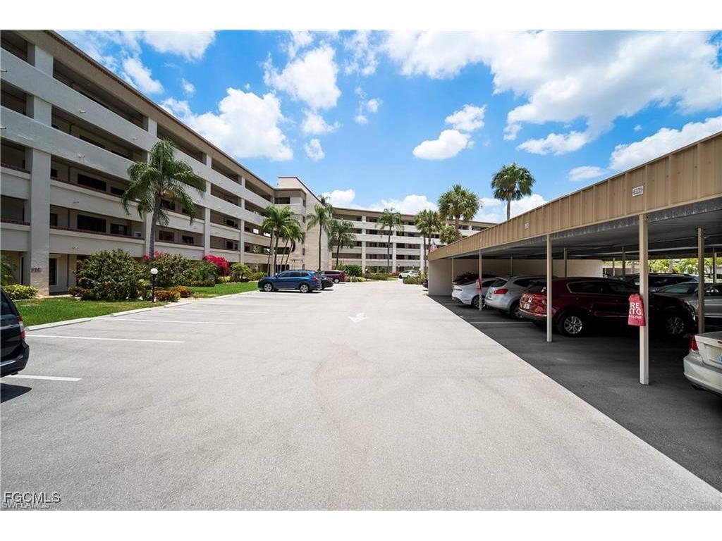 7430 Lake Breeze Drive #402 Fort Myers FL 33907 2025023737 image2