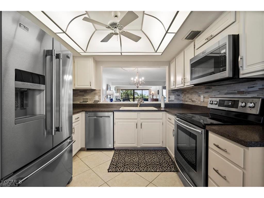 7430 Lake Breeze Drive #402 Fort Myers FL 33907 2025023737 image4
