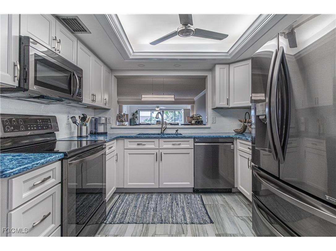 7430 Lake Breeze Drive #403 Fort Myers FL 33907 2025023712 image2