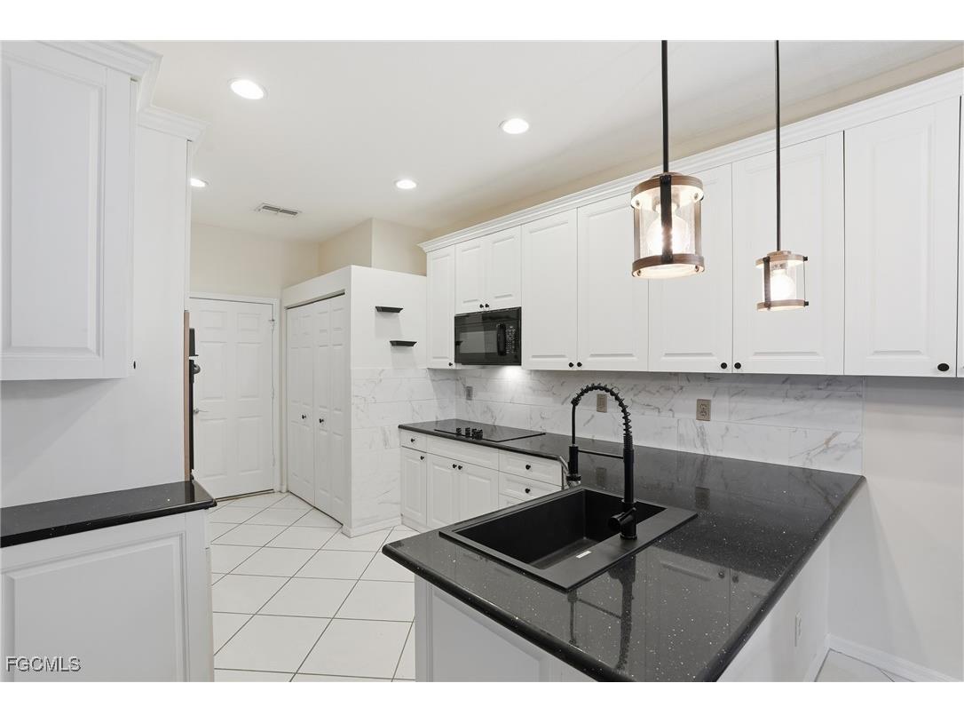 7432 Berkshire Pines Drive Naples FL 34104 2025021895 image11