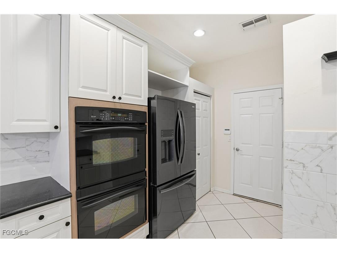 7432 Berkshire Pines Drive Naples FL 34104 2025021895 image13