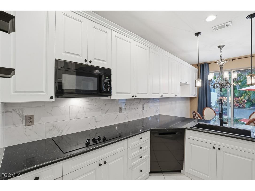 7432 Berkshire Pines Drive Naples FL 34104 2025021895 image15