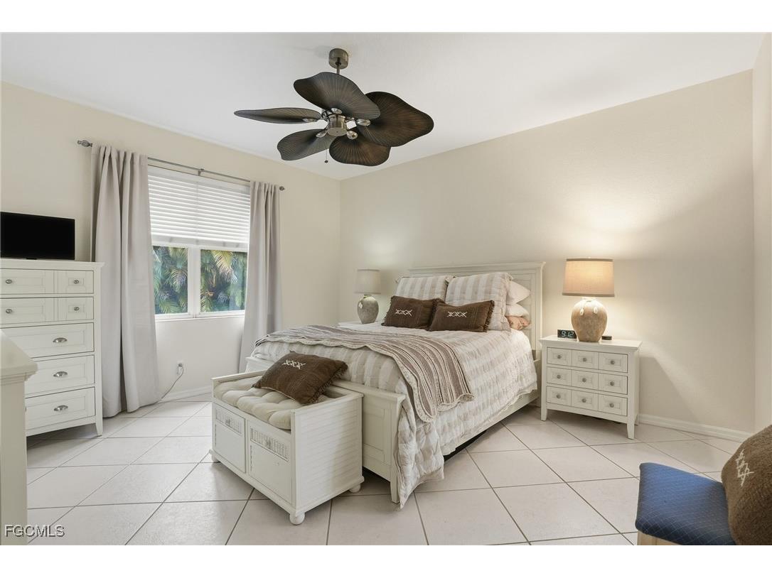 7432 Berkshire Pines Drive Naples FL 34104 2025021895 image17