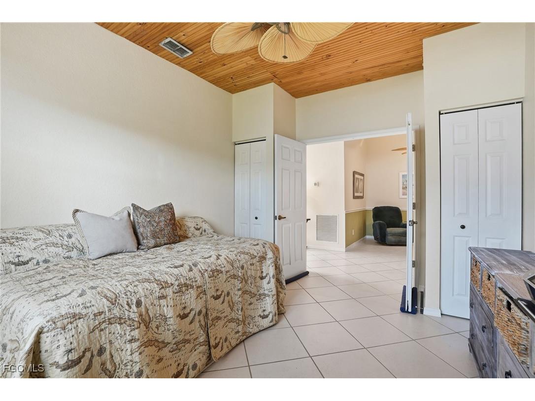 7432 Berkshire Pines Drive Naples FL 34104 2025021895 image24