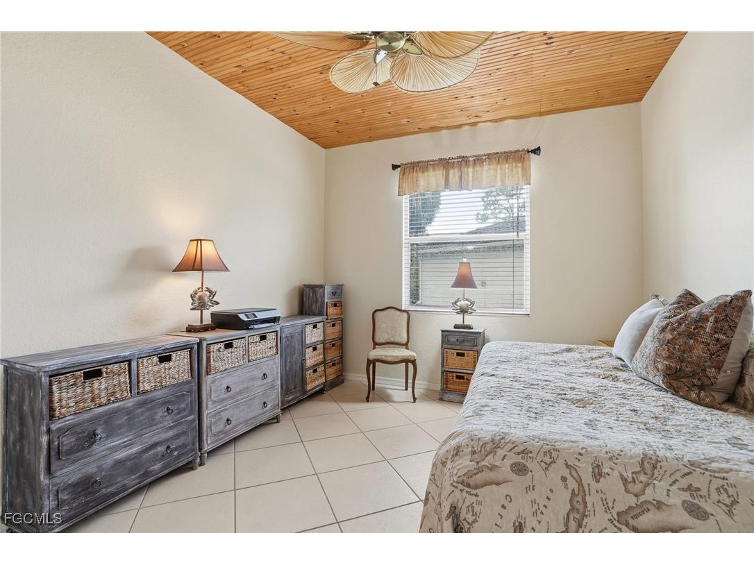 7432 Berkshire Pines Drive Naples FL 34104 2025021895 image25