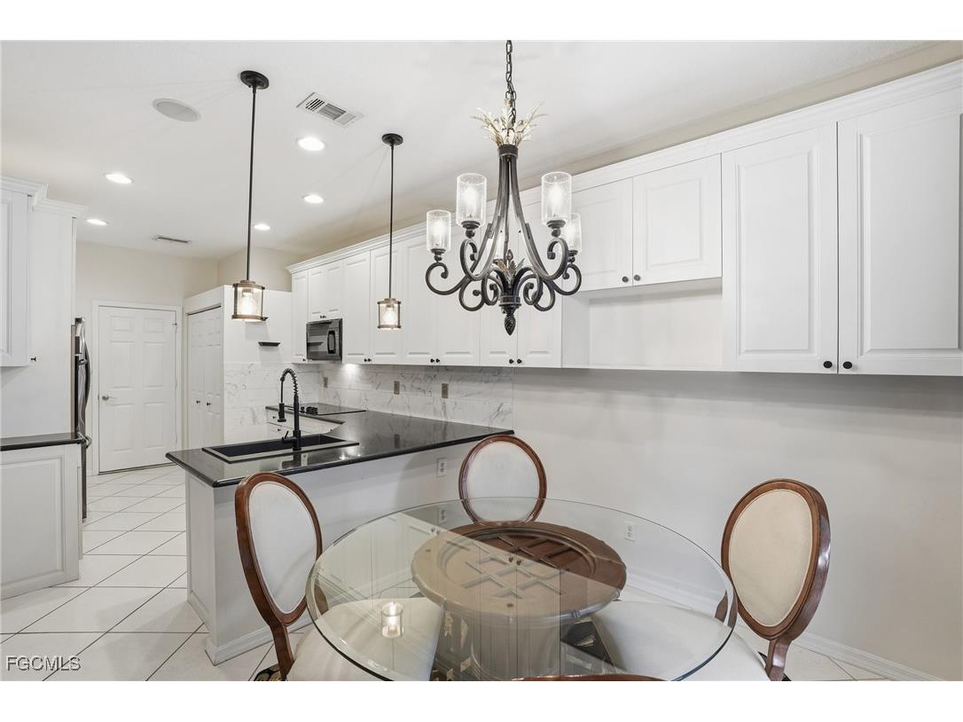 7432 Berkshire Pines Drive Naples FL 34104 2025021895 image8