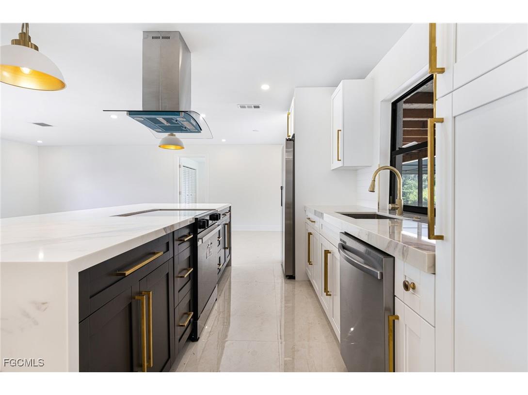 7436 Dana Lin Circle North Fort Myers FL 33917 2025022830 image11