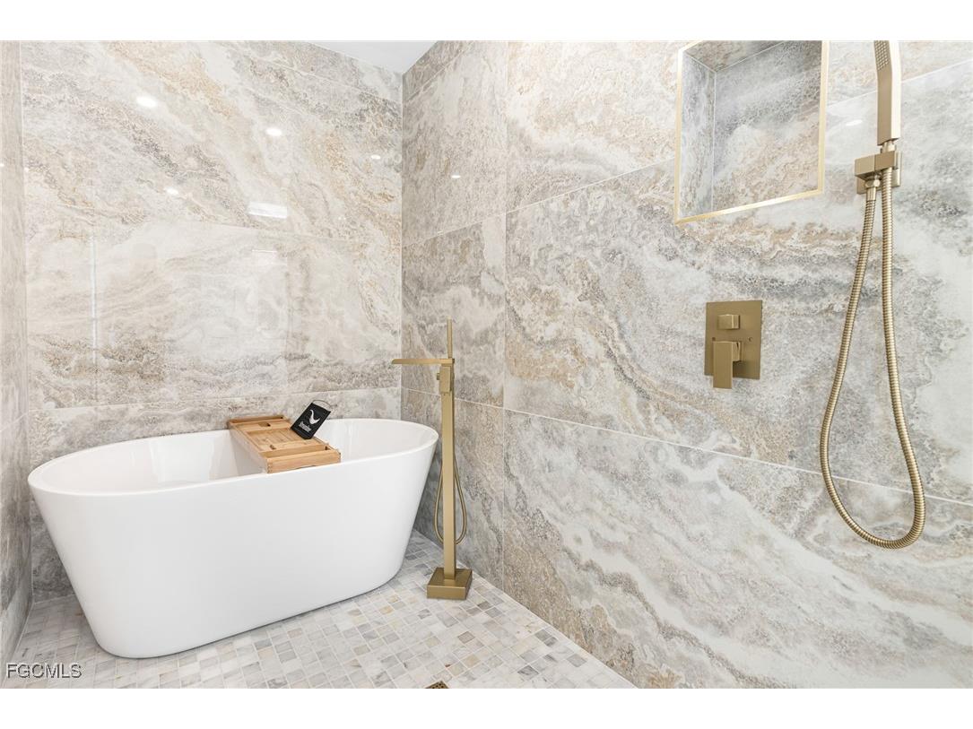 7436 Dana Lin Circle North Fort Myers FL 33917 2025022830 image19