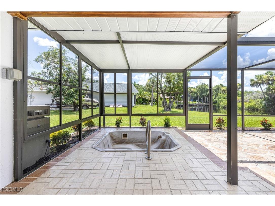 7436 Dana Lin Circle North Fort Myers FL 33917 2025022830 image27