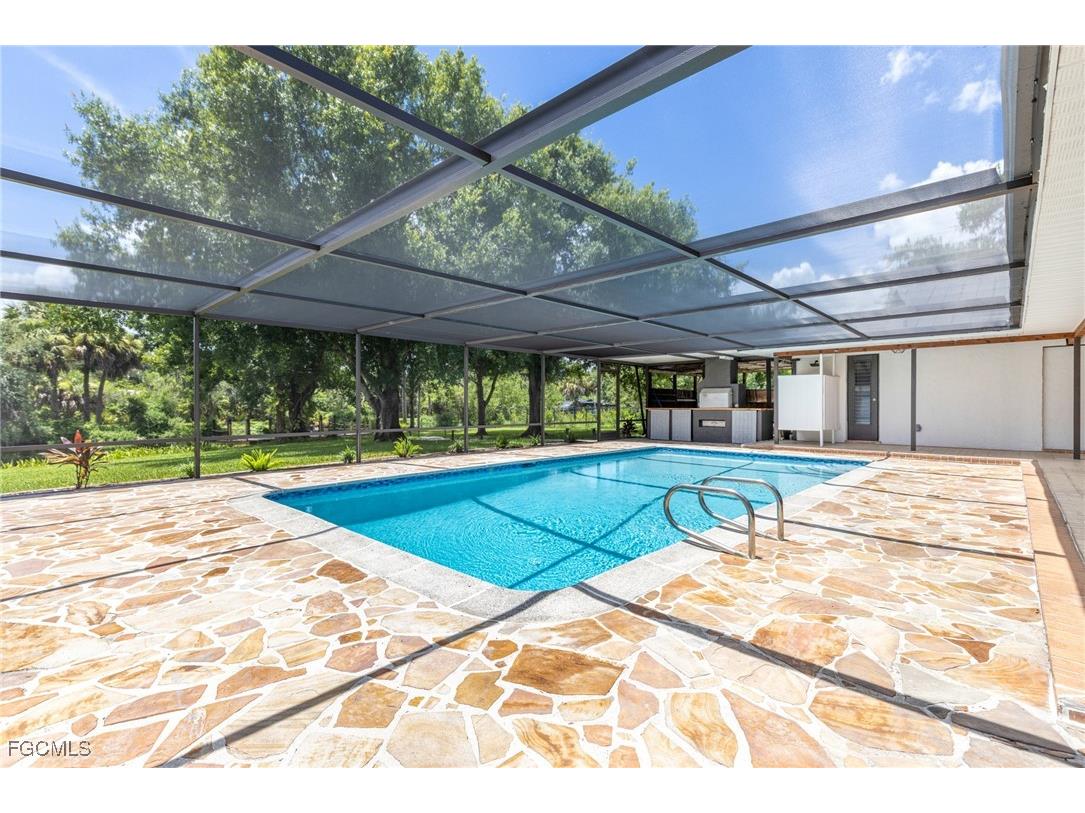 7436 Dana Lin Circle North Fort Myers FL 33917 2025022830 image28