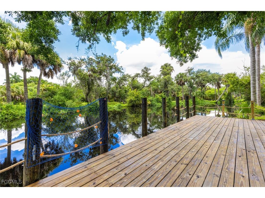 7436 Dana Lin Circle North Fort Myers FL 33917 2025022830 image3