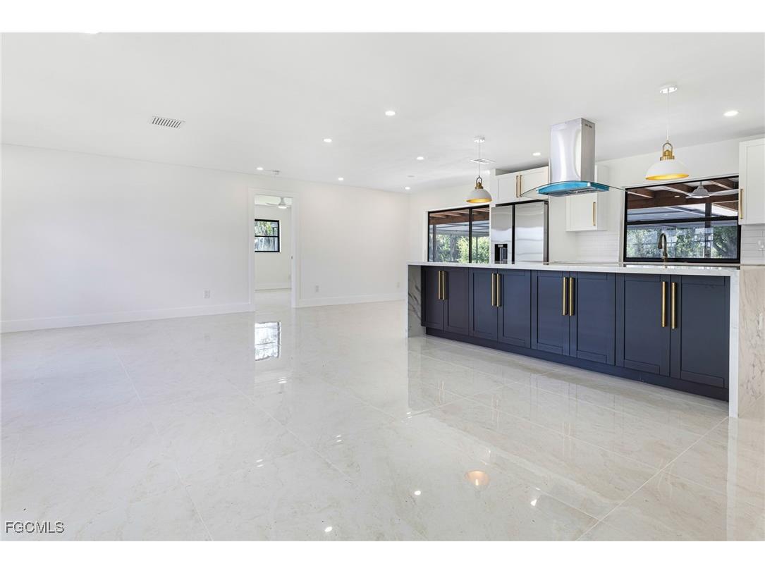 7436 Dana Lin Circle North Fort Myers FL 33917 2025022830 image5