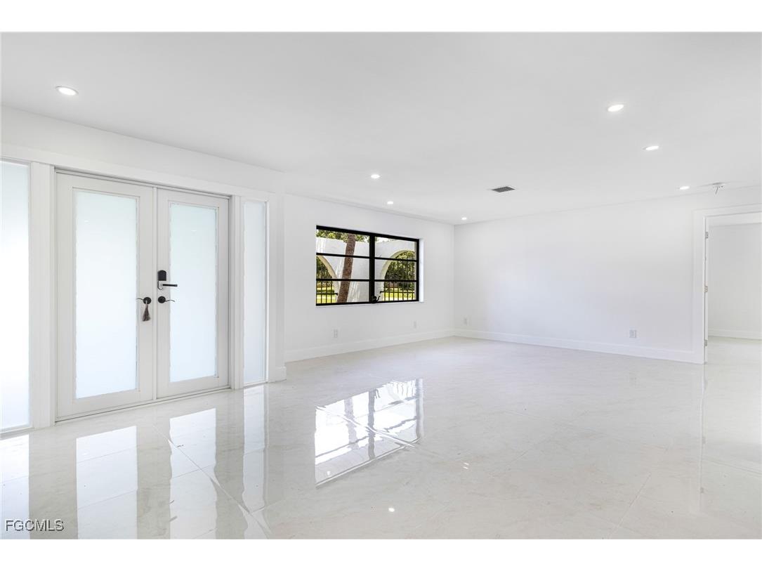 7436 Dana Lin Circle North Fort Myers FL 33917 2025022830 image6