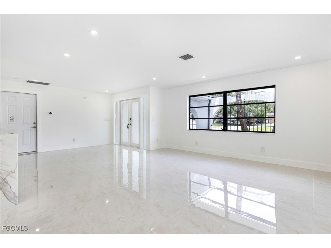 7436 Dana Lin Circle North Fort Myers FL 33917 2025022830 image7