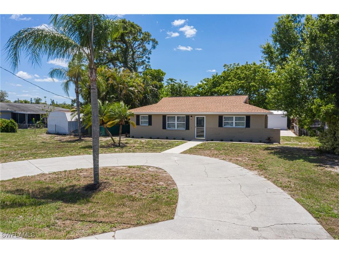 7436 Pine Drive Fort Myers FL 33967 223038979 image1