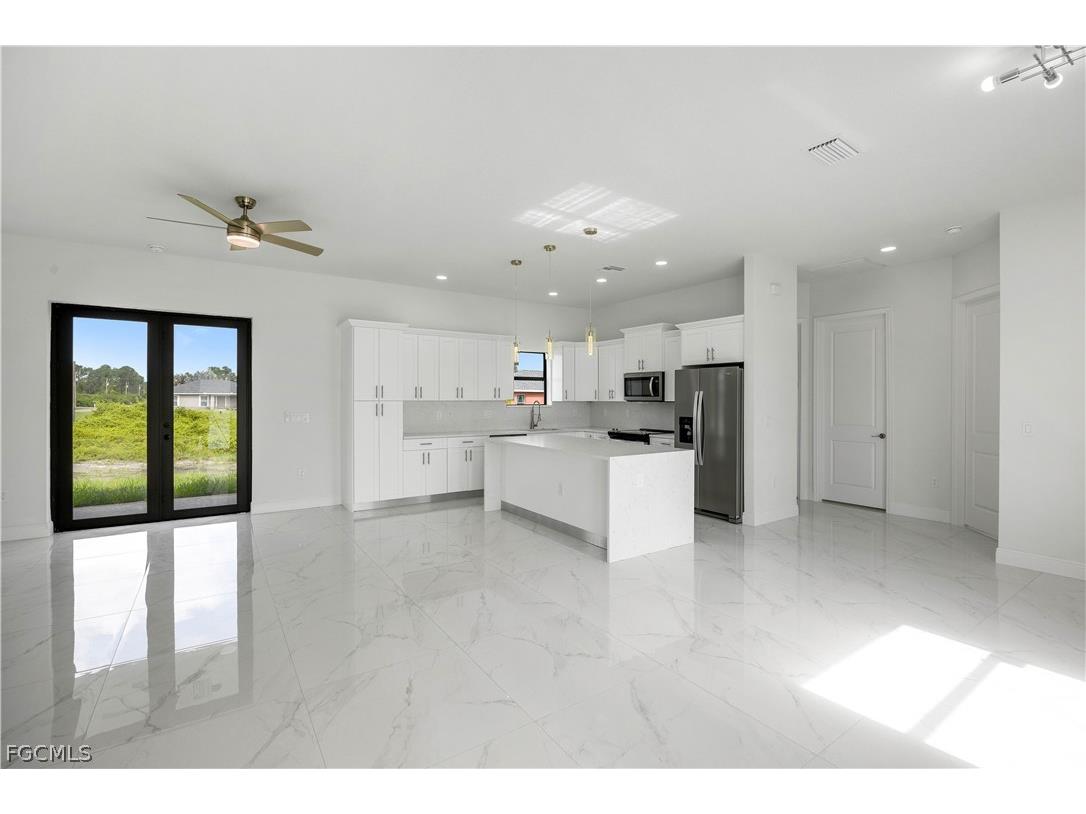 744 Oakridge Avenue S Lehigh Acres FL 33974 2026011893 image11