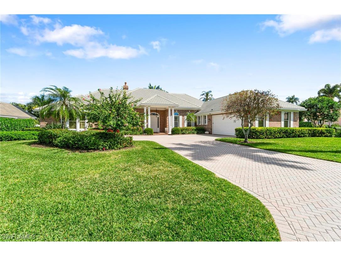 744 Saint Georges Court Naples FL 34110 224021010 image1