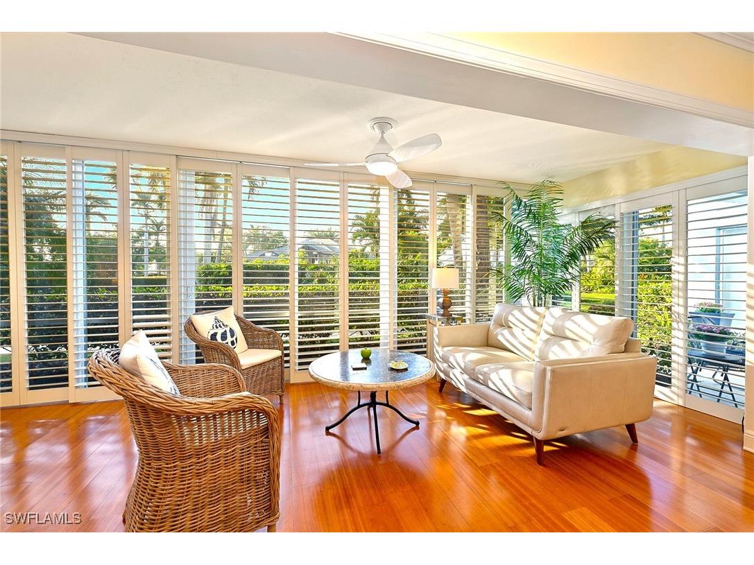 744 Wedge Drive #19 Naples FL 34103 225013726 image1