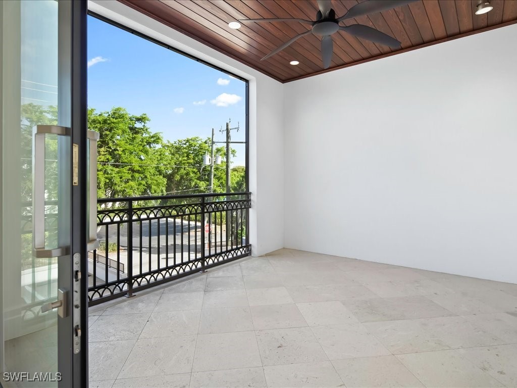 745 12th Avenue S #102 Naples FL 34102 225079054 image22