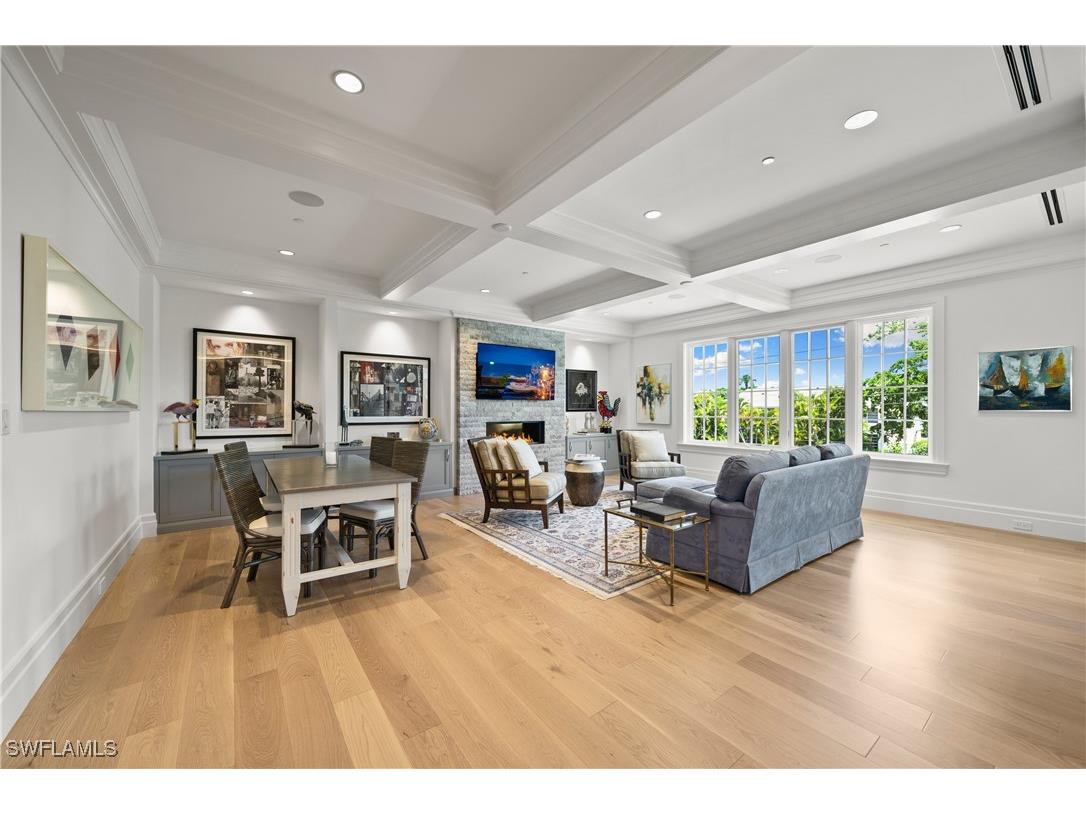 745 12th Avenue S #103 Naples FL 34102 225081202 image3