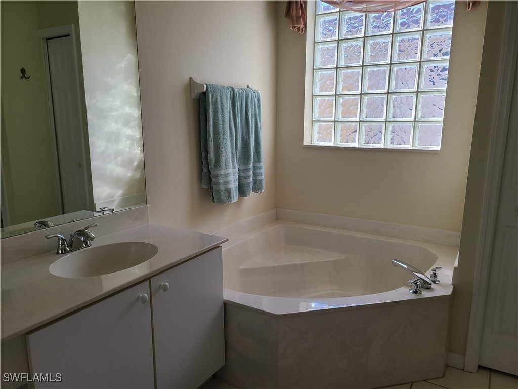 745 Crossfield Circle Naples FL 34104 225065999 image18