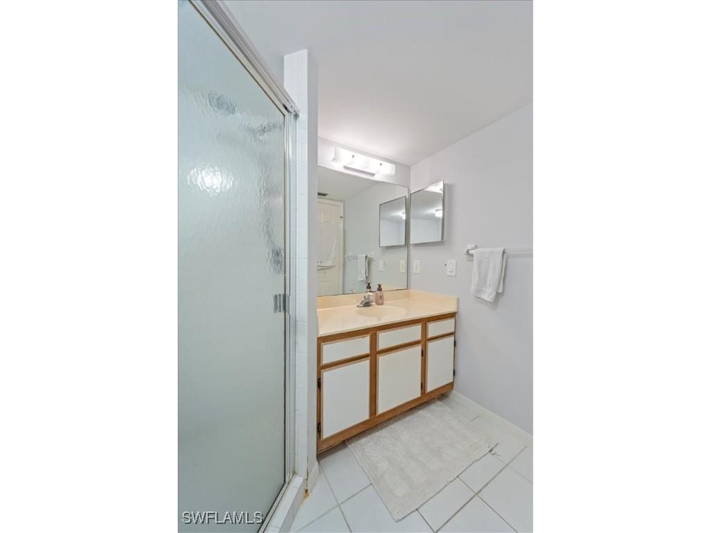 745 Landover Circle #104 Naples FL 34104 225060740 image16