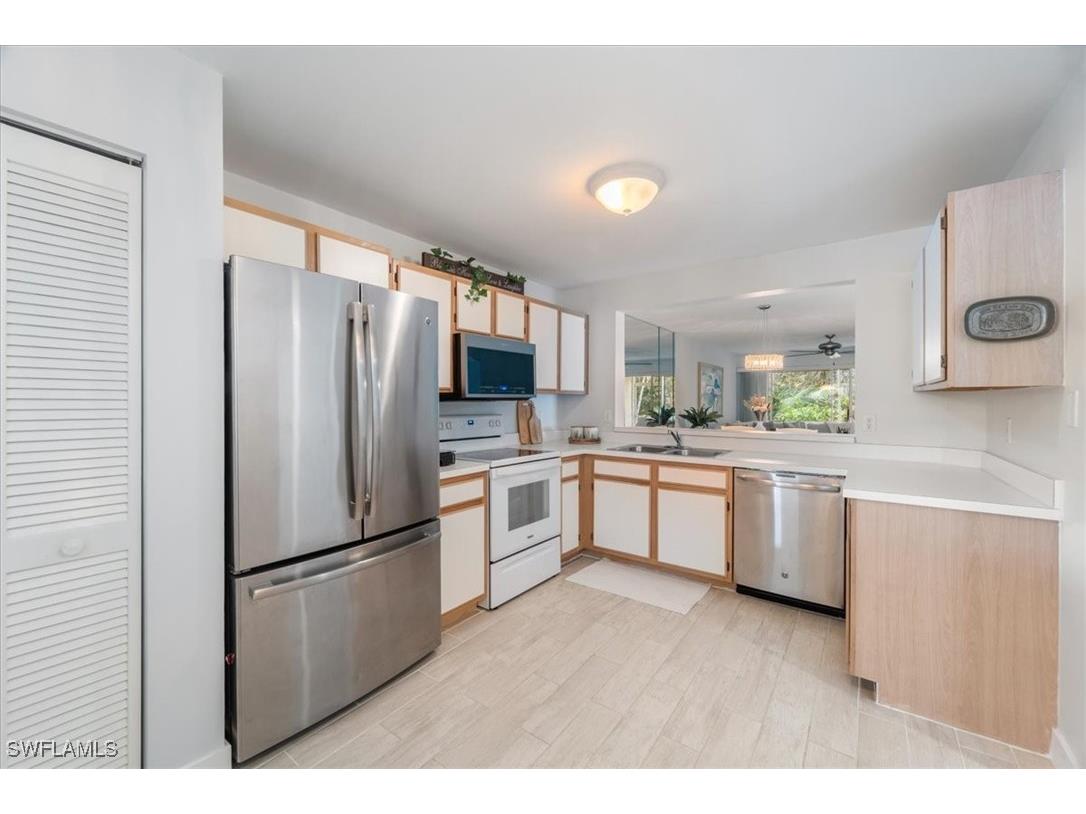 745 Landover Circle #104 Naples FL 34104 225060740 image3