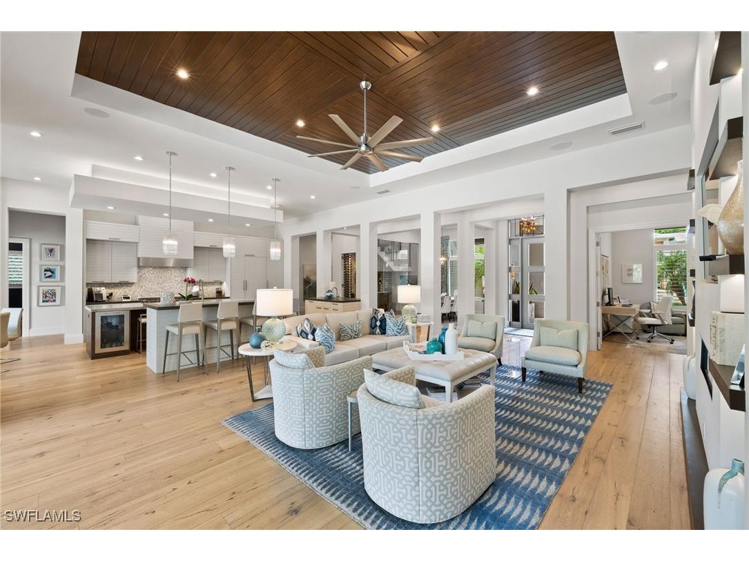 745 Riviera Drive Naples FL 34103 225062712 image8