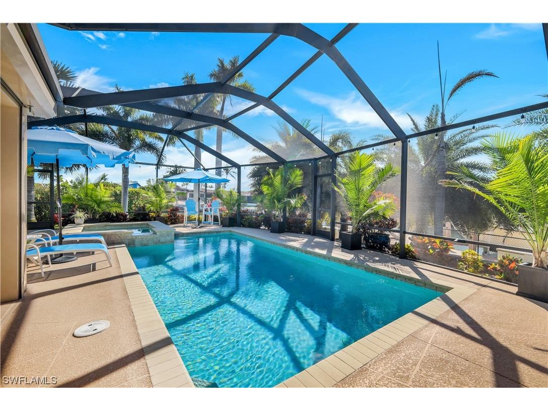 746 Apple Court Marco Island FL 34145 224010773 image1