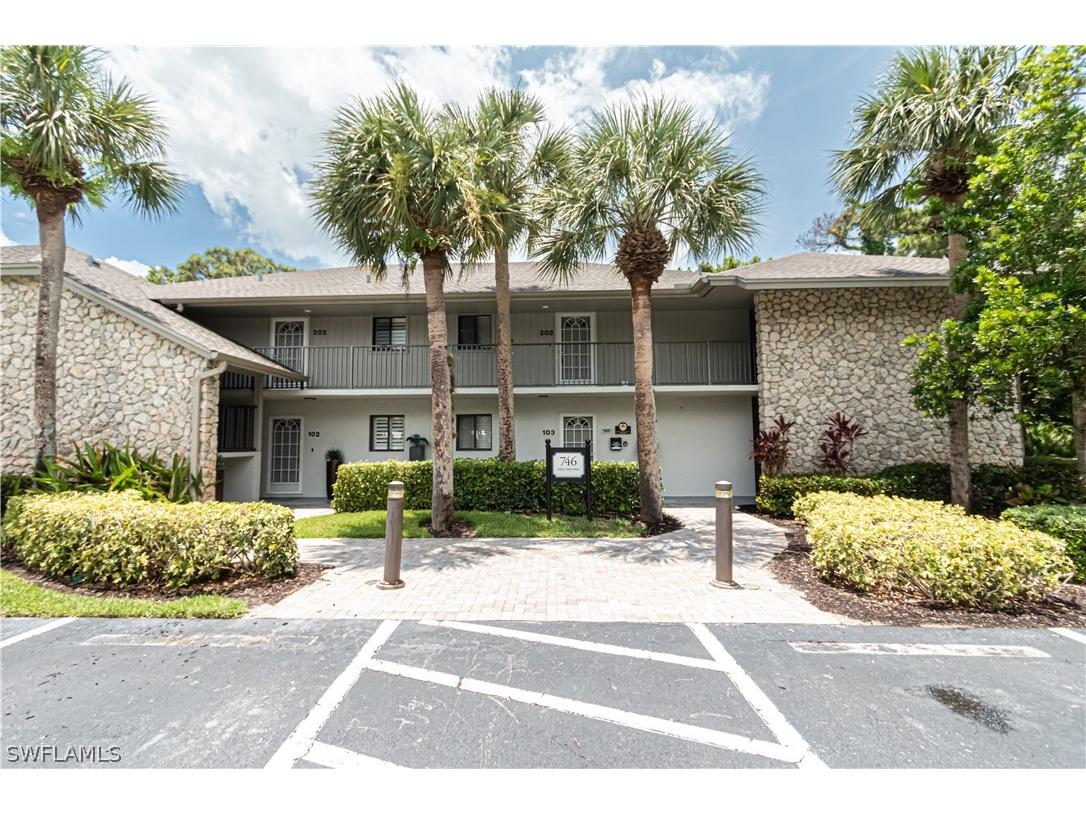 746 Eagle Creek Drive W #104 Naples FL 34113 226011011 image3