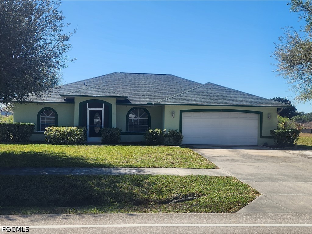 746 Milwaukee Boulevard Lehigh Acres FL 33974 2026013538 image1