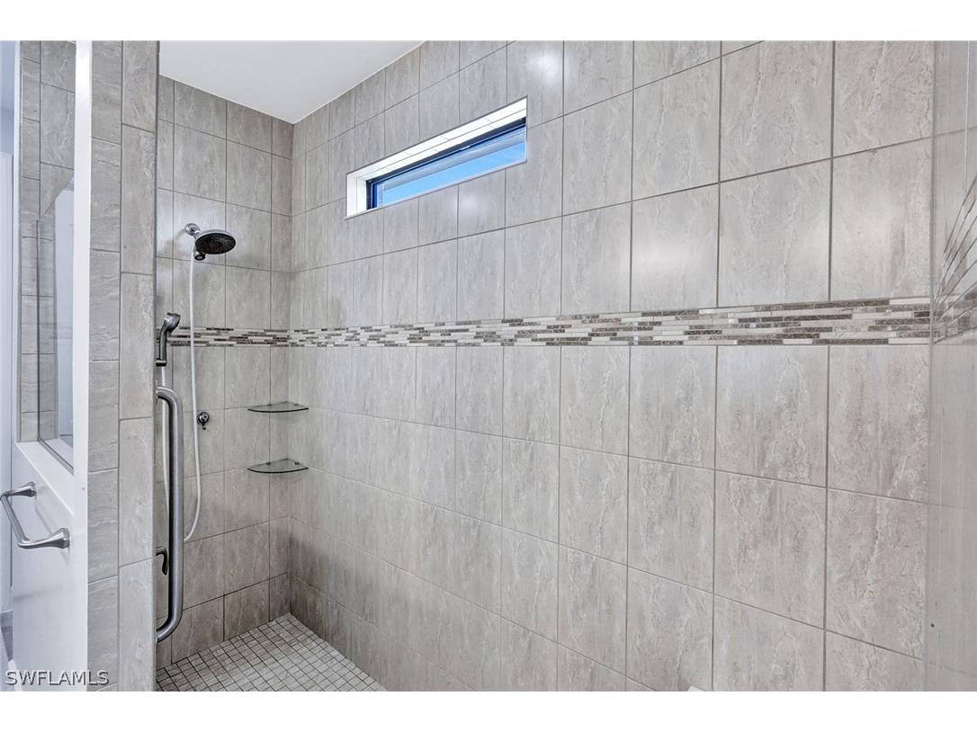 7460 Blackberry Drive Naples FL 34114 226007913 image23