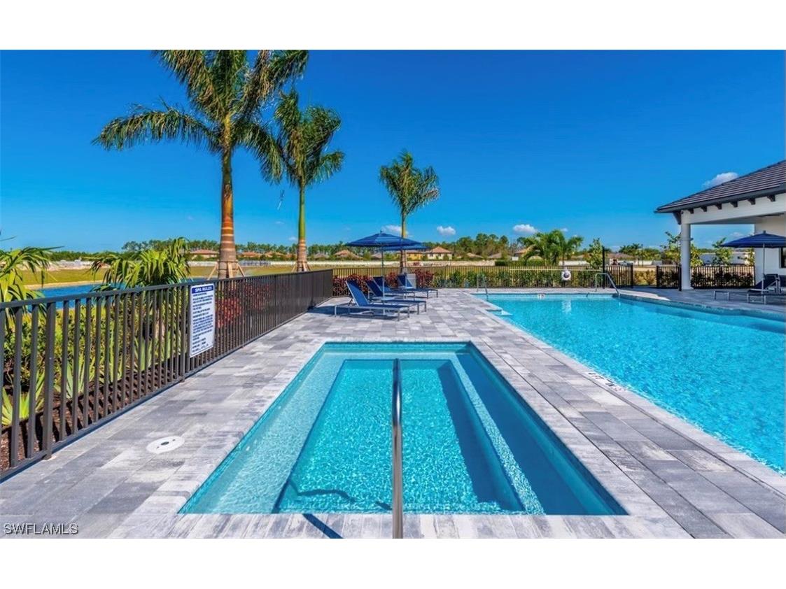 7473 B Rockefeller Drive Naples FL 34119 223060916 image1