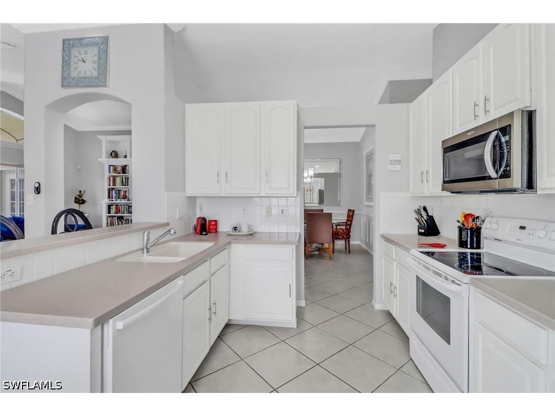 7477 Lourdes Court Naples FL 34104 226017839 image10