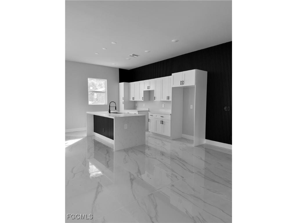 748 Chestnut Street E Lehigh Acres FL 33974 2025023483 image2