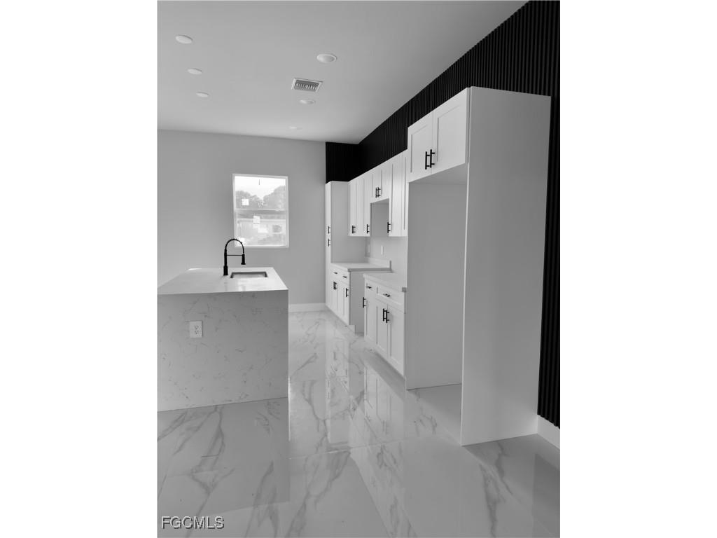 748 Chestnut Street E Lehigh Acres FL 33974 2025023483 image5