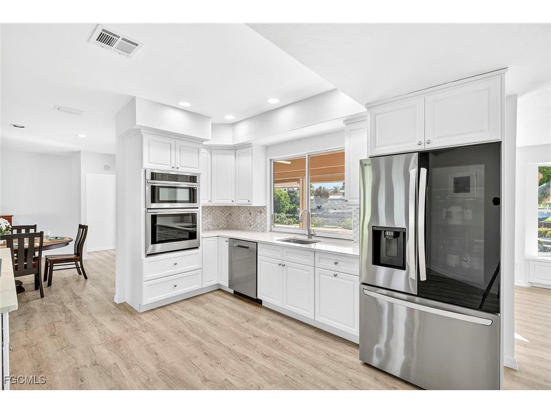 748 Windlass Way Sanibel FL 33957 2025017138 image10