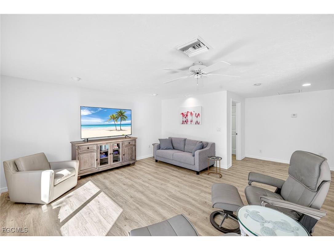 748 Windlass Way Sanibel FL 33957 2025017138 image15