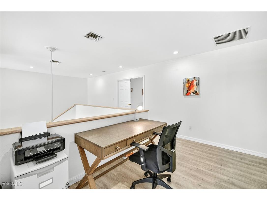 748 Windlass Way Sanibel FL 33957 2025017138 image17