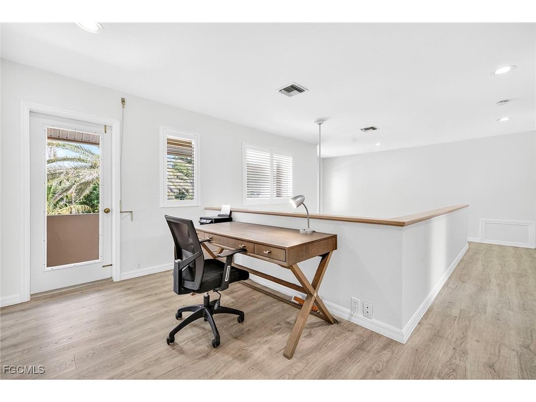 748 Windlass Way Sanibel FL 33957 2025017138 image18