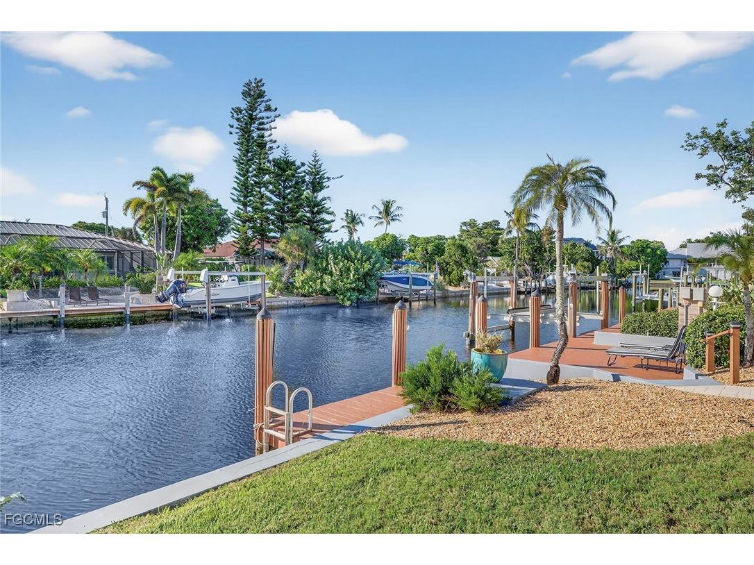 748 Windlass Way Sanibel FL 33957 2025017138 image43