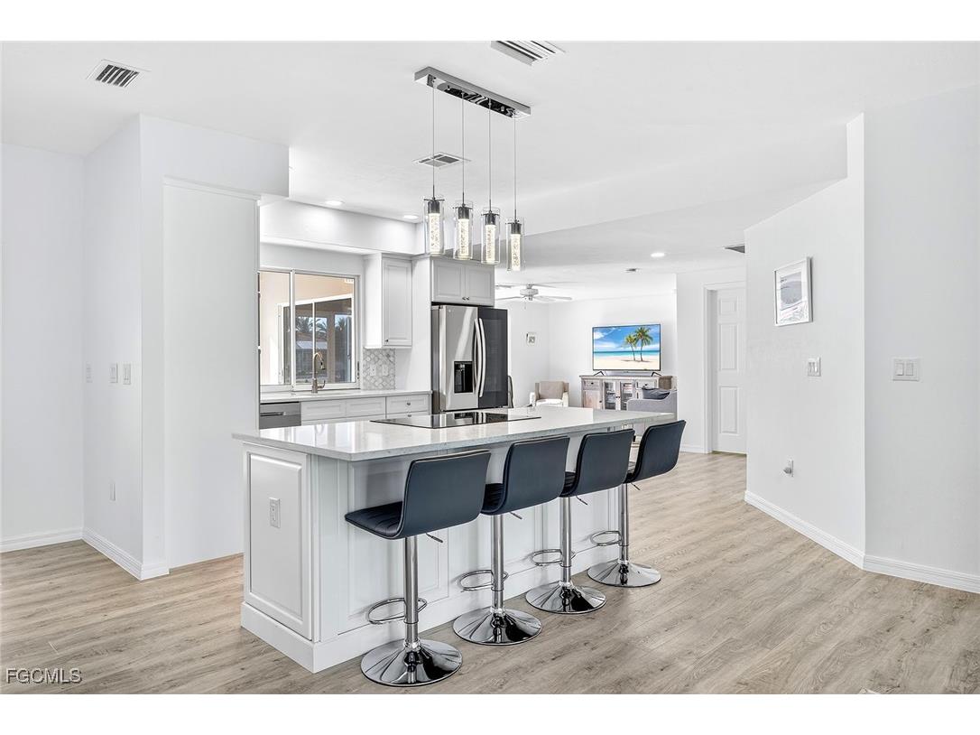 748 Windlass Way Sanibel FL 33957 2025017138 image6