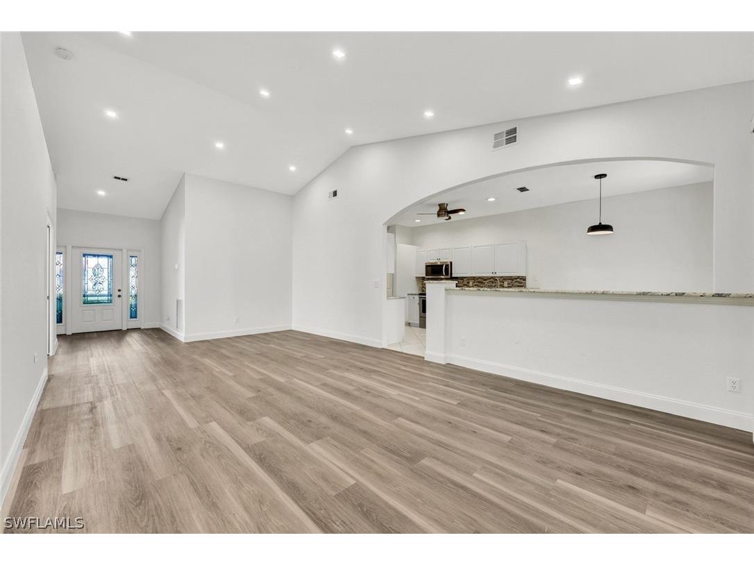 7488 Berkshire Pines Drive Naples FL 34104 226006771 image6