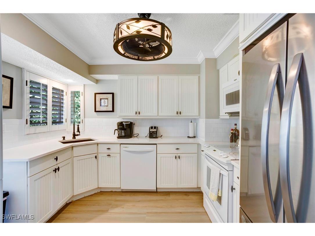 749 105th Avenue N Naples FL 34108 225084243 image9