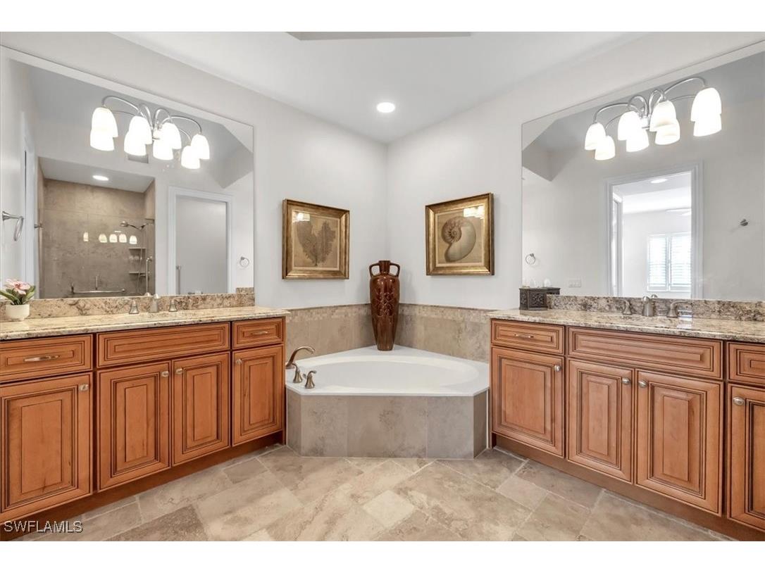 749 Bentwater Circle #101 Naples FL 34108 225076324 image22