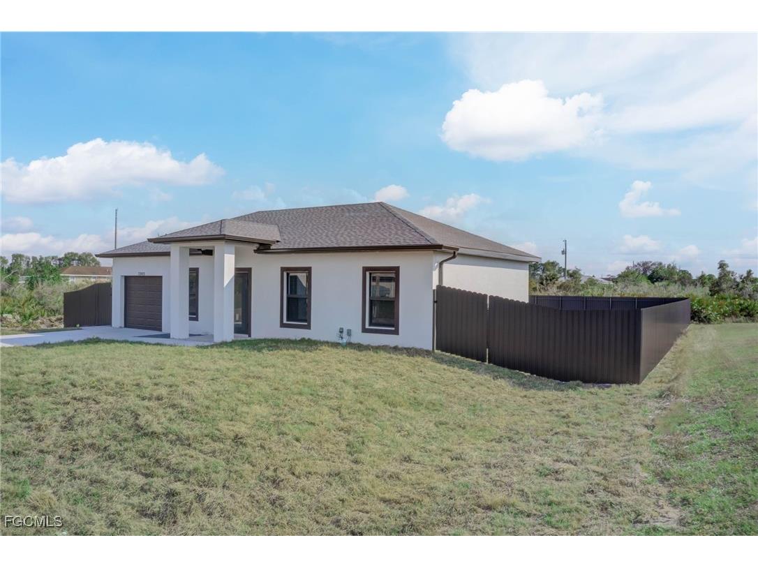 749 Roma Avenue S Lehigh Acres FL 33974 2025019971 image2